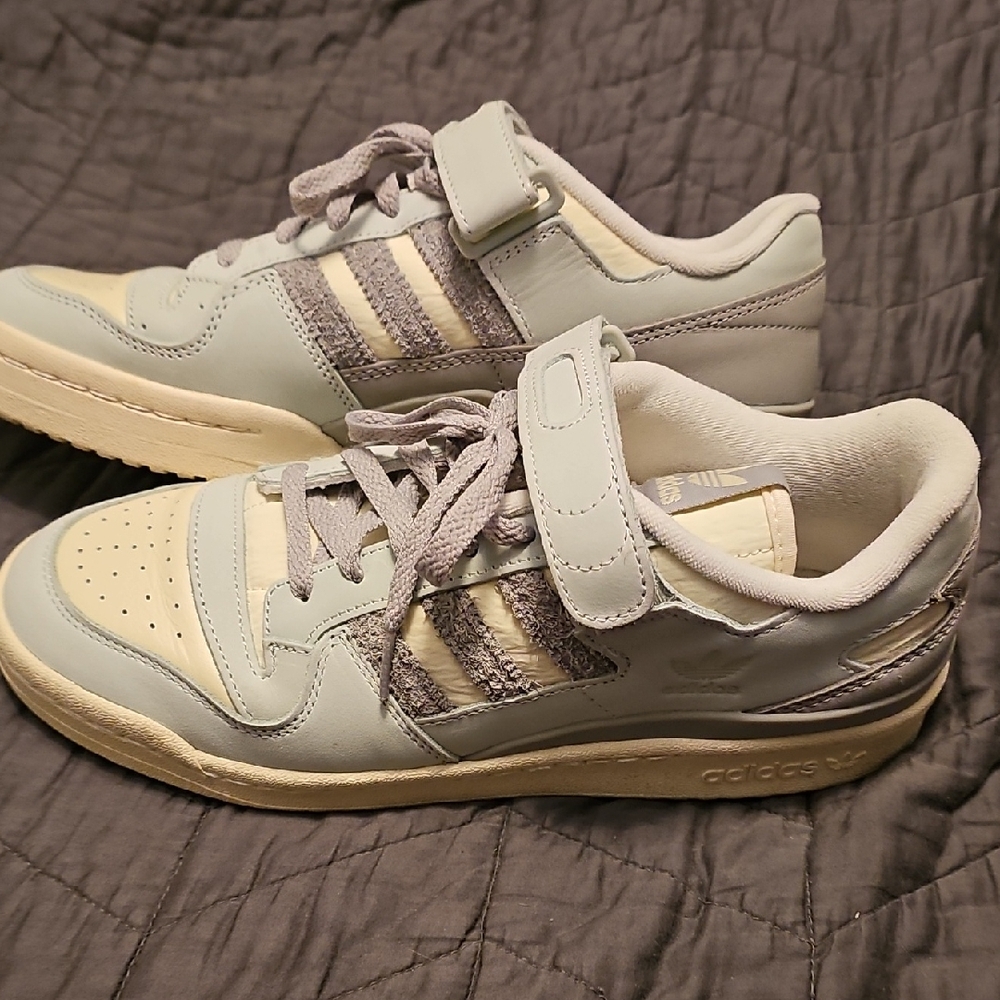 Adidas Mens' Sneakers in Seafoam, Gray and Cream